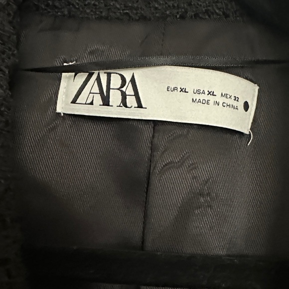 Zara Black Tweed Double-Breasted Blazer with Gold Buttons - Picture 2 of 4